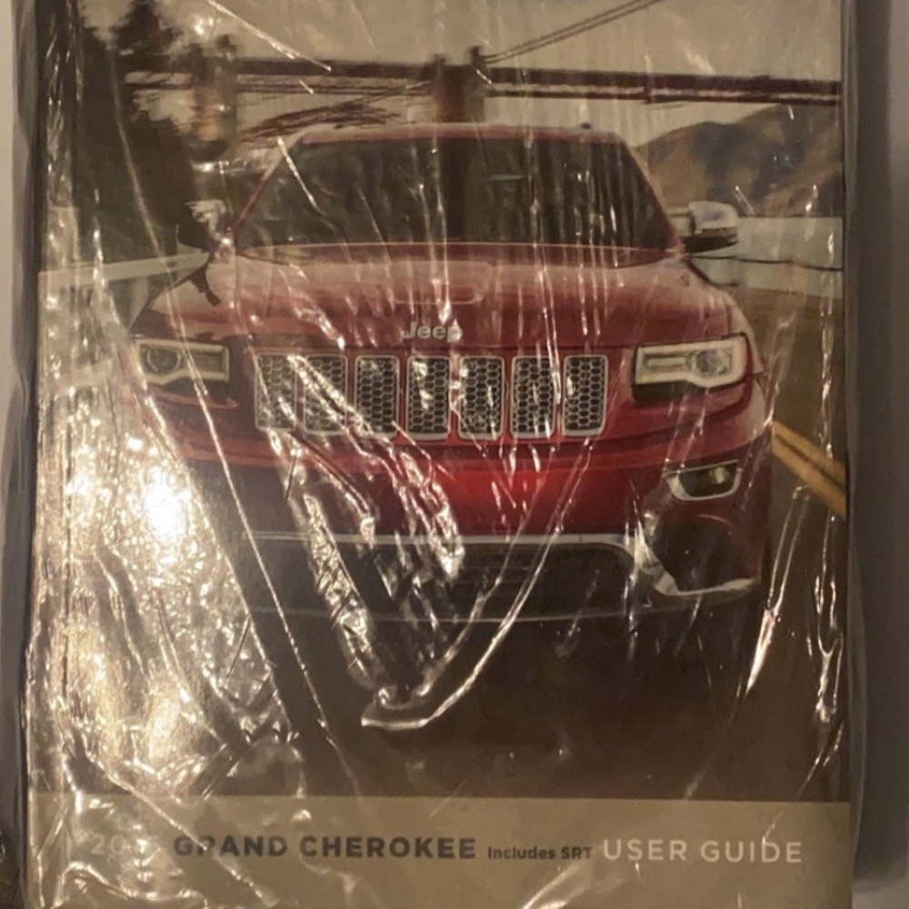 Jeep Grand Cherokee 2016 users guide/ owners manual.